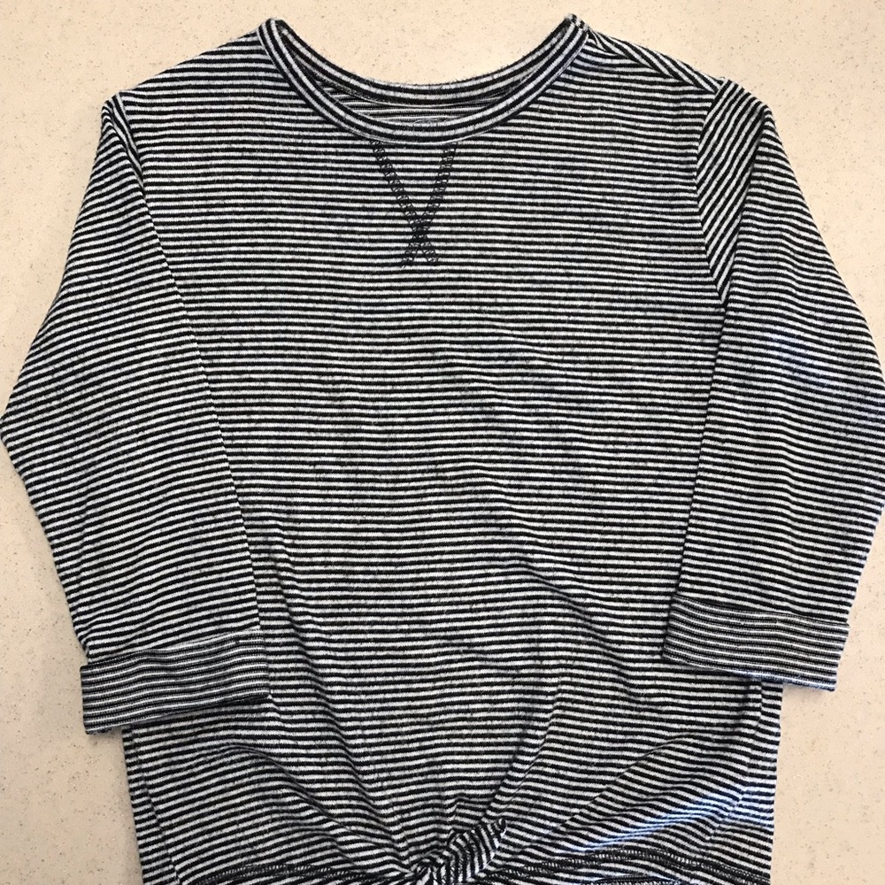 🌴2/$20 Old Navy Girls Tie Front Top